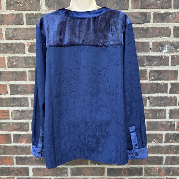 Chico's Size 2 I US 12 L Blue Jacquard Shirt Blouse Top Velour Embroidered Boho - Picture 3 of 6